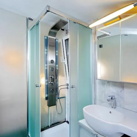Hotel Coronari *